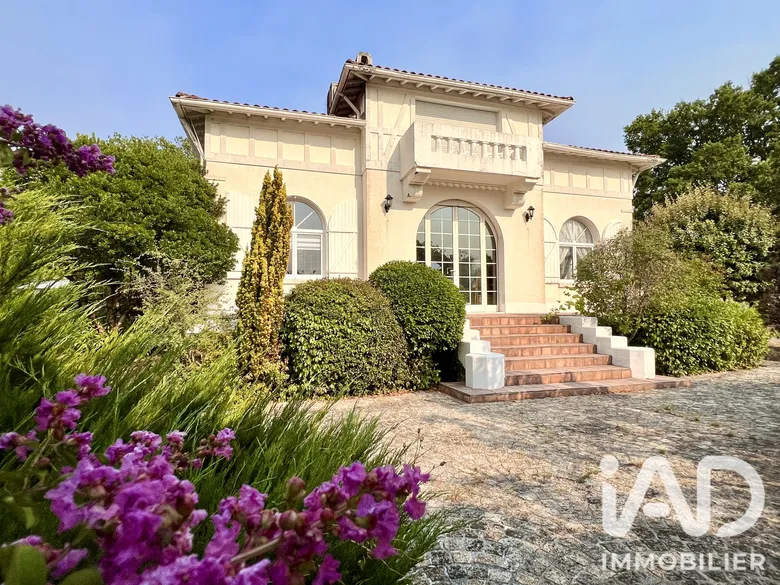 Maison 7 pièces 201 m² · à Belin-Béliet · 201 m² · 530 000 €