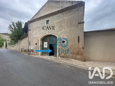 Commercial walls in Cazedarnes (34460)
