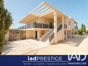 Apartment in Bandol (83150)