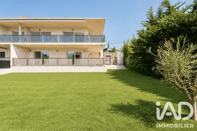 Apartment in Bandol (83150)