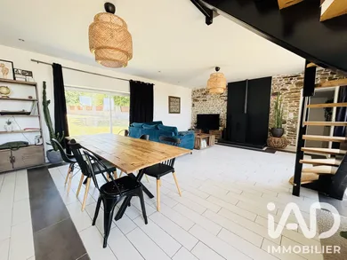 Maison de campagne à Saint-Aubin-des-Châteaux (44110)