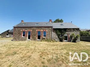 Maison de campagne à Saint-Aubin-des-Châteaux (44110)