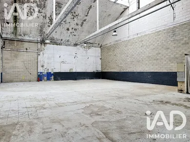 Commercial walls in Pommeuse (77515)