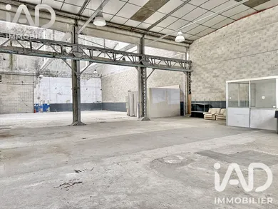 Commercial walls in Pommeuse (77515)