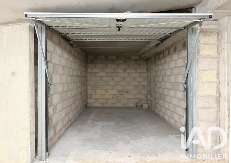Parking 12 m² · à Paris · 12 m² · 17 800 €