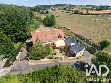 Maison traditionnelle à Lhomme (72340)