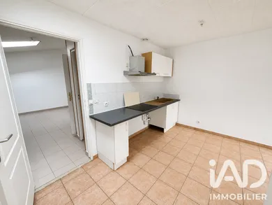 Apartment in Bouafle (78410)