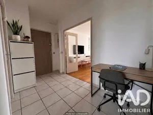 Apartment in Plaisir (78370)