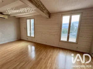 Duplex à Noisy-le-Grand (93160)