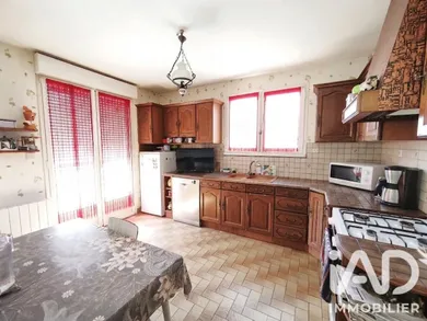 Detached house in Saint-Baudelle (53100)