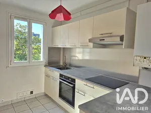Apartment in Rezé (44400)