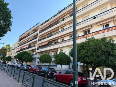 Appartement à Hyères (83400)