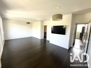 Apartment in Laval (53000)