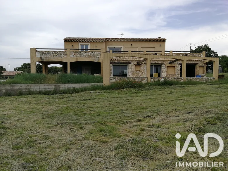 Maison 5 pièces 235 m² · à Montagnac-Montpezat · 235 m² · 274 000 €