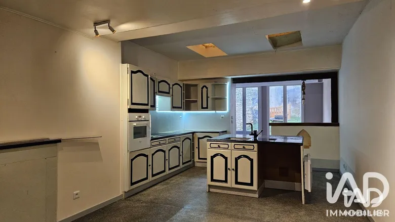 Maison 3 pièces 102 m² · à Sauzé-Vaussais · 102 m² · 44 000 €