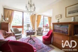 Apartment in Fontenay-le-Fleury (78330)
