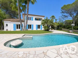 Maison à Fréjus (83600)