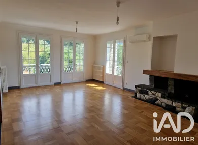 Traditional house in Foix (09000)