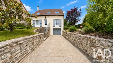 Maison traditionnelle à Commeny (95450)