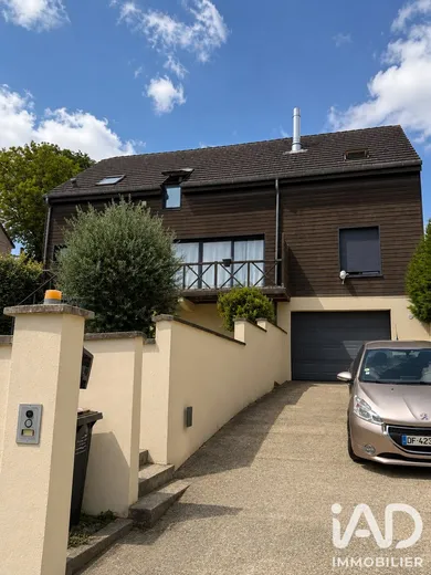 Maison d'architecte à Précy-sur-Marne (77410)