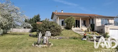 Maison traditionnelle à Saint-Magne-de-Castillon (33350)