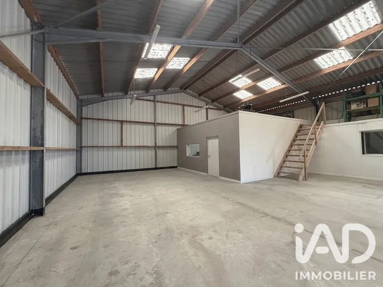 Murs commerciaux à Merlevenez (56700) · 250 m² · 210 000 €