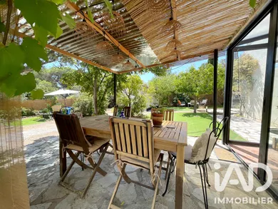 Maison à Roquebrune-sur-Argens (83520)