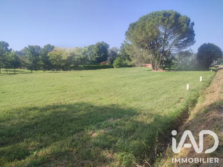 Terrain à bâtir à Montauban (82000) · 75 000 €