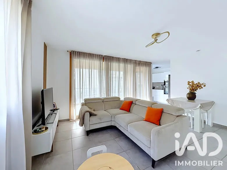 Appartement 3 pièces 67 m² · à Seyssins · 66,6 m² · 225 000 €