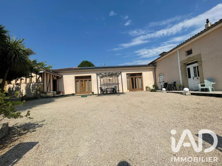 Maison 5 pièces 307 m² · à Betpouy · 307 m² · 282 000 €