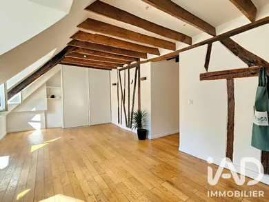 Apartment in Paris (75002)