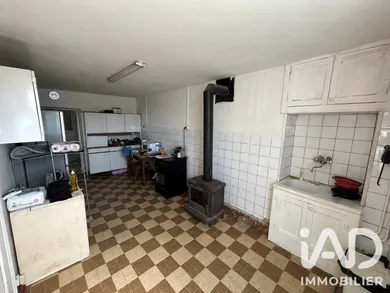 Maison de village à Vallenay (18190)