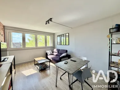Apartment in Pont-Sainte-Maxence (60700)