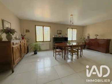 Maison traditionnelle à Hardricourt (78250)