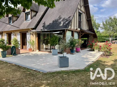 Maison traditionnelle à Hénouville (76840)