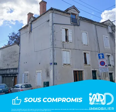 Immeuble à Thiviers (24800)