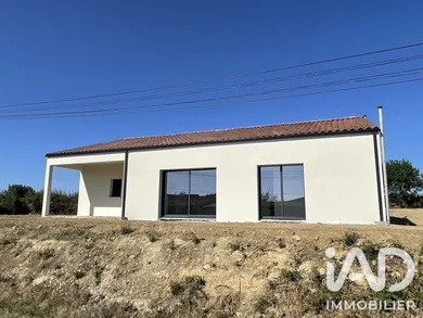 Maison de campagne à Loge-Fougereuse (85120)