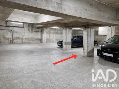 Parking in Paris (75006)