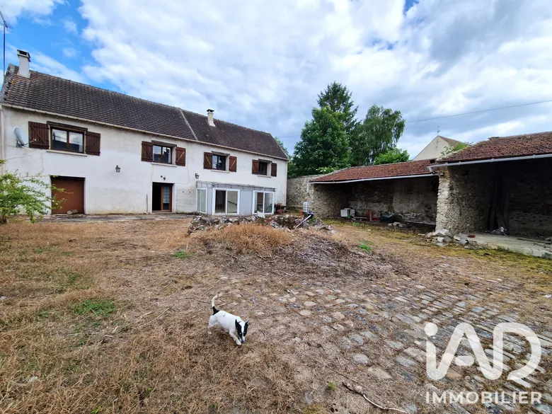 Maison 10 pièces 242 m² · à Varreddes · 242 m² · 289 000 €