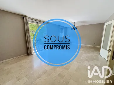 Apartment in Carnoux-en-Provence (13470)