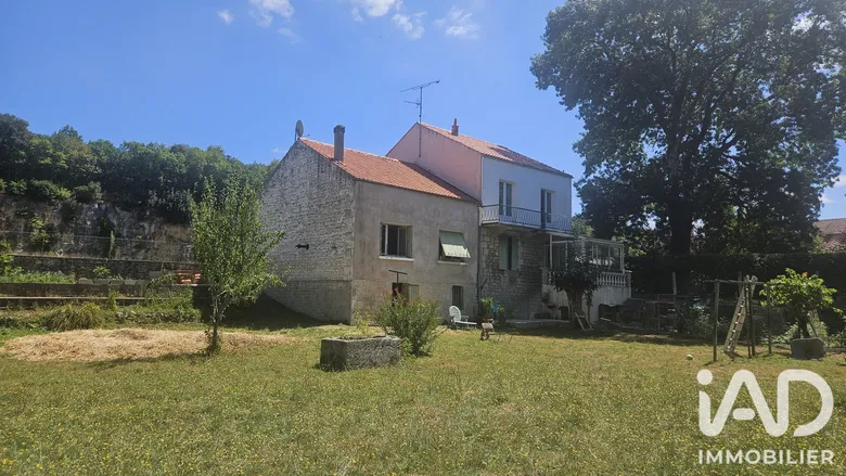 Maison 5 pièces 130 m² · à Taillebourg · 130 m² · 210 000 €