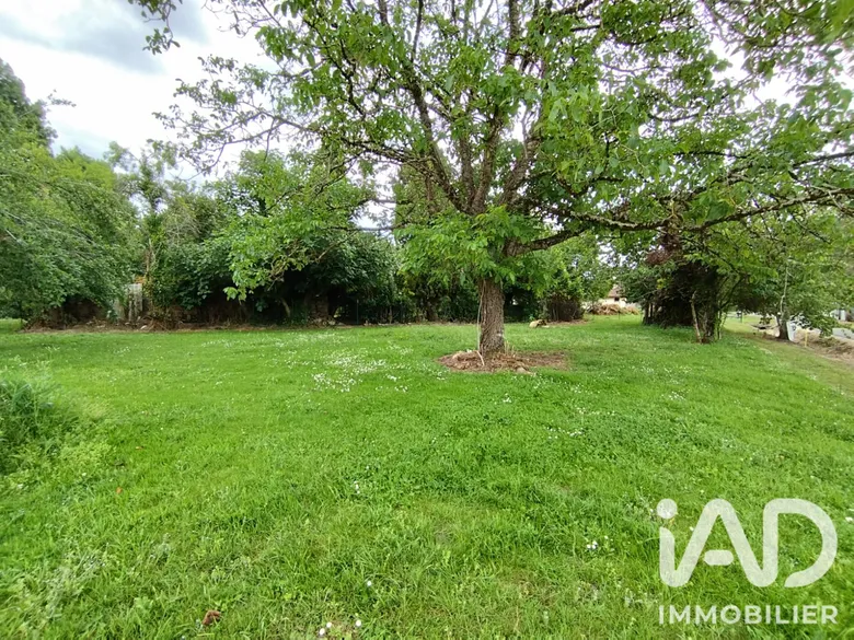 Terrain à bâtir à MONTCARET (24230) · 21 000 €