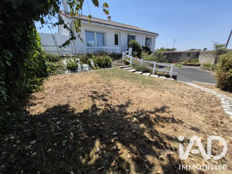 Maison 5 pièces 86 m² · à Sigournais · 86,4 m² · 163 000 €