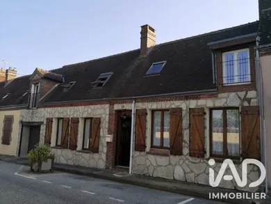 Maison de village à Beaumont-les-Autels (28480)