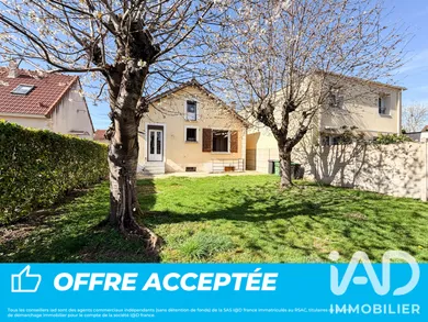Traditional house in Athis-Mons (91200)