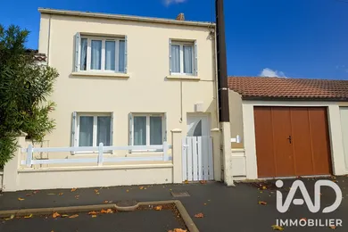 House in Rochefort (17300)