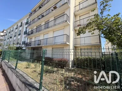 Appartement à La Rochette (77000)