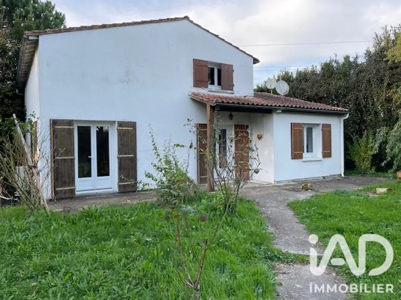 Maison 5 pièces 109 m² · à Nieul-lès-Saintes · 109 m² · 242 000 €