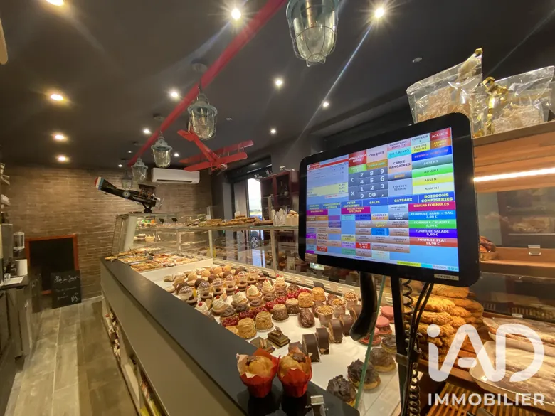 Boulangerie à La Londe-les-Maures (83250) · 130 m² · 330 000 €