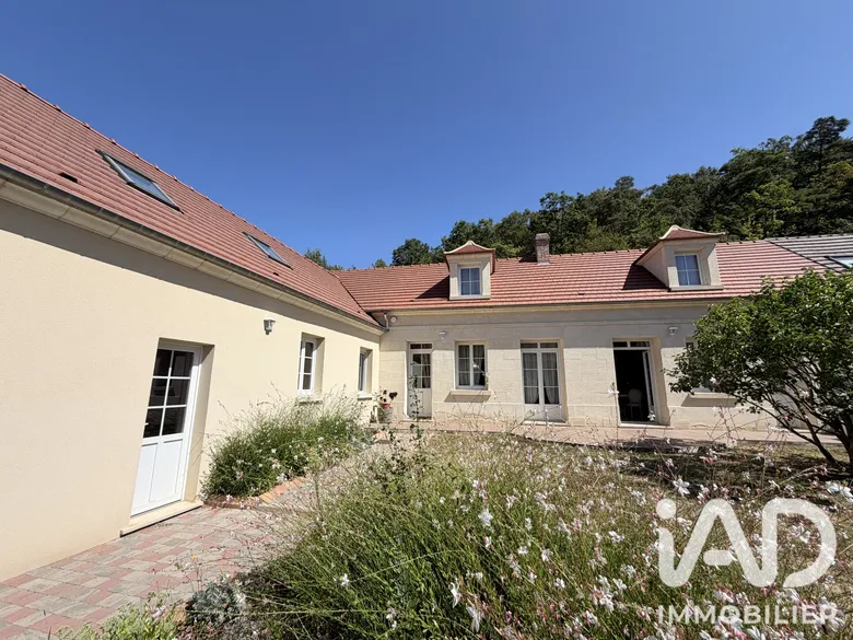 Maison 6 pièces 186 m² · à Verneuil-en-Halatte · 186 m² · 419 000 €